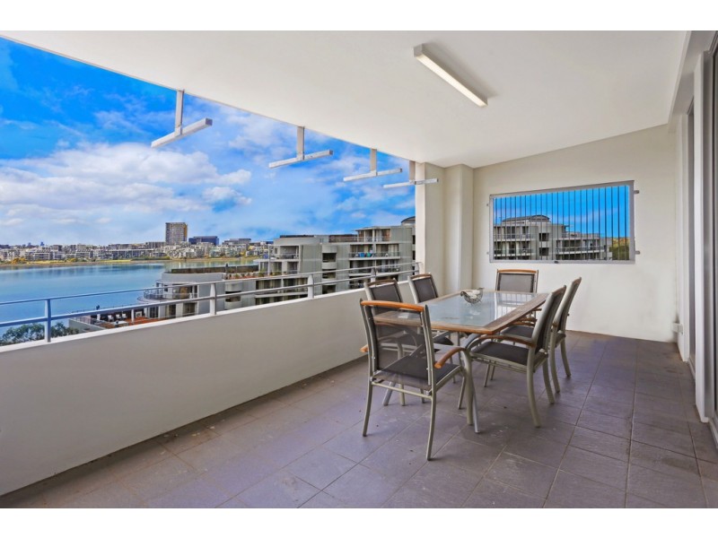 724/25 Bennelong Parkway, Wentworth Point NSW 2127