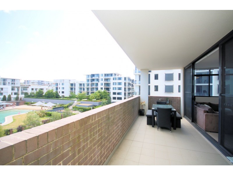 4** / 16 Baywater Drive, Wentworth Point NSW 2127