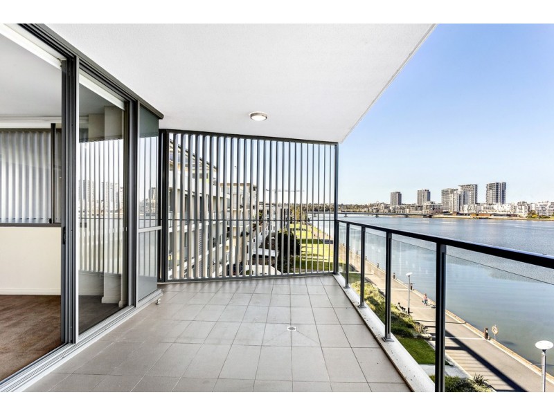 4** / 23 The Promenade, Wentworth Point NSW 2127