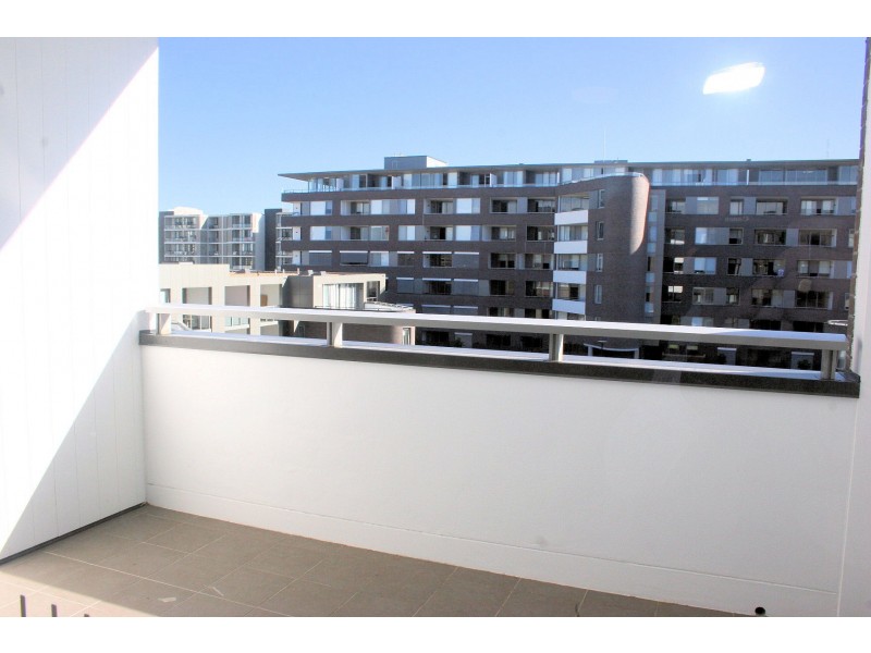 12 Nuvolari Place, Wentworth Point NSW 2127