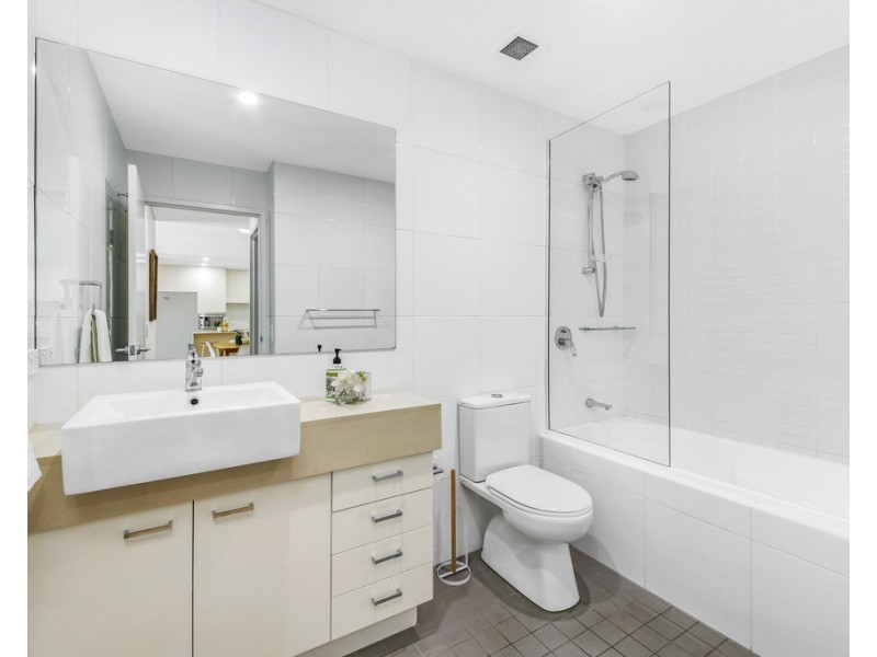 333/23 Savona Drive, Wentworth Point NSW 2127