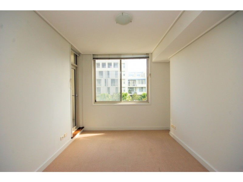 3**/2 The Piazza, Wentworth Point NSW 2127