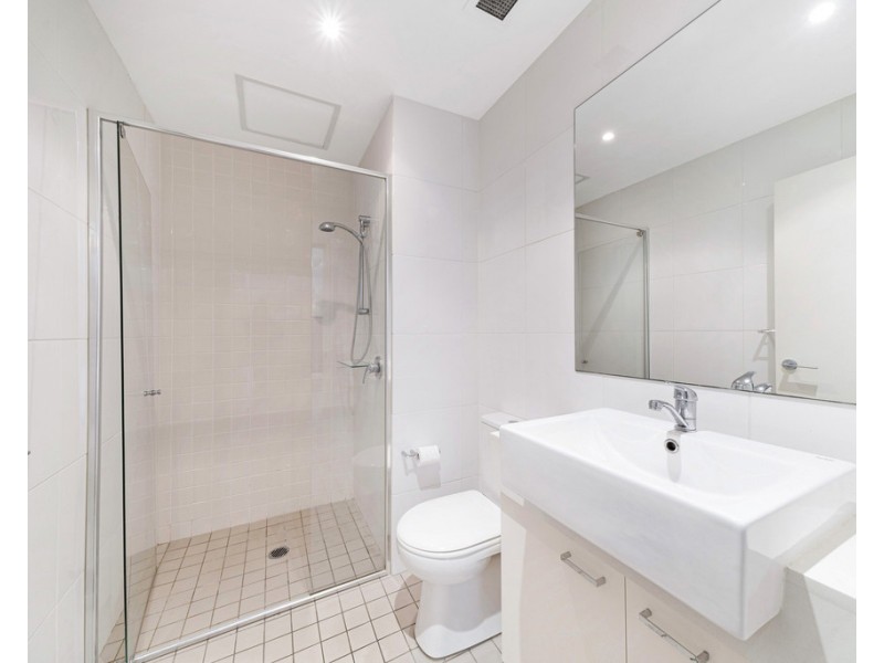 680/33 Hill Road, Wentworth Point NSW 2127