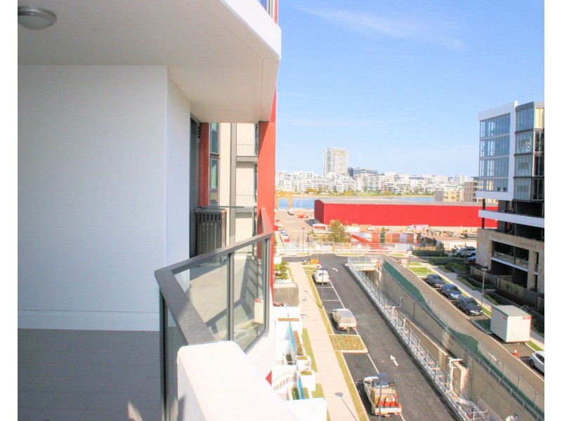 702/51 Hill Road, Wentworth Point NSW 2127