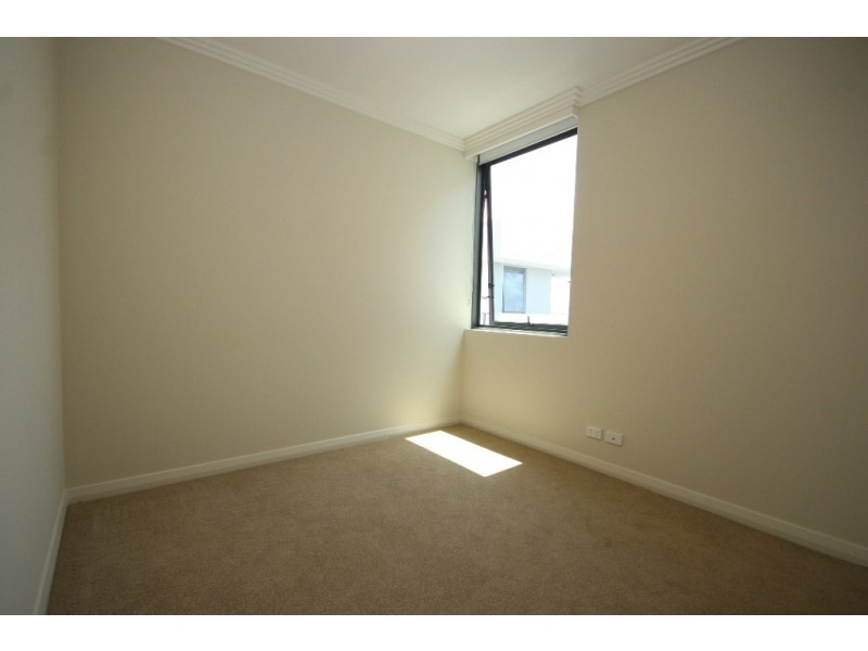 8**/53 Hill Road, Wentworth Point NSW 2127