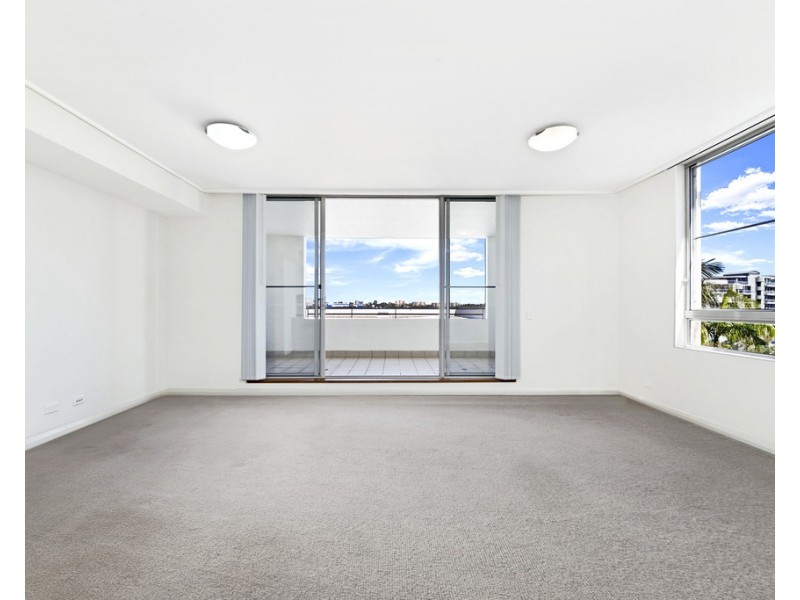 672/4 The Crescent, Wentworth Point NSW 2127
