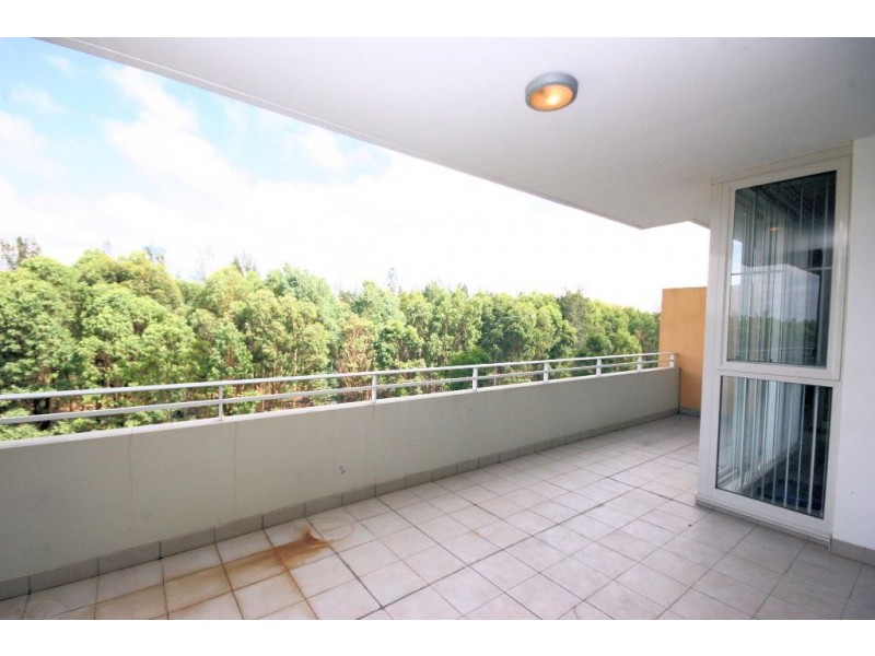 3**/33 Hill Road, Wentworth Point NSW 2127