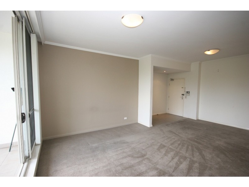 3**/33 Hill Road, Wentworth Point NSW 2127