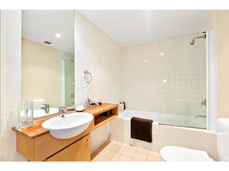 27 Bennelong Parkway, Wentworth Point NSW 2127
