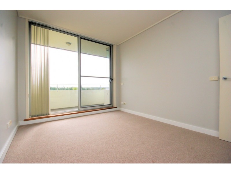 4**/25 Bennelong Parkway, Wentworth Point NSW 2127