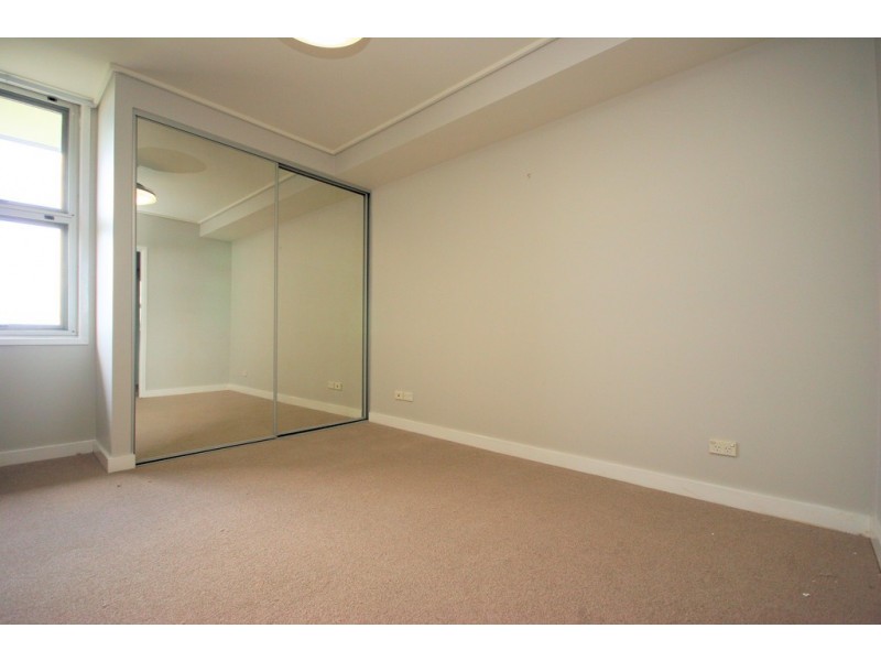 4**/25 Bennelong Parkway, Wentworth Point NSW 2127