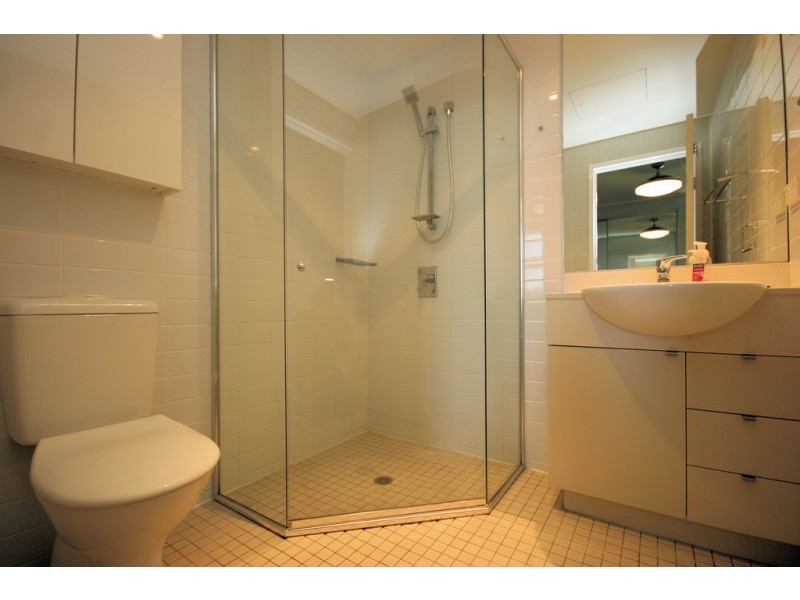 4**/25 Bennelong Parkway, Wentworth Point NSW 2127