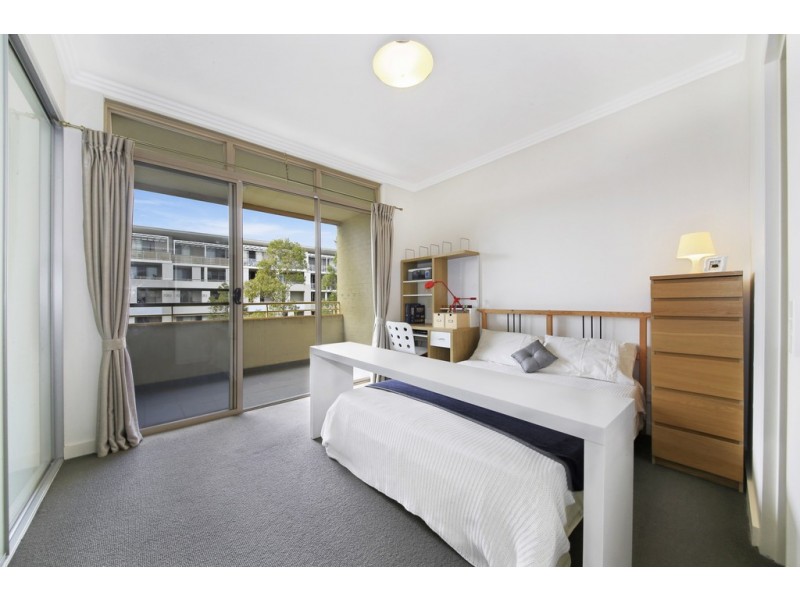 313/4 Stromboli Strait, Wentworth Point NSW 2127