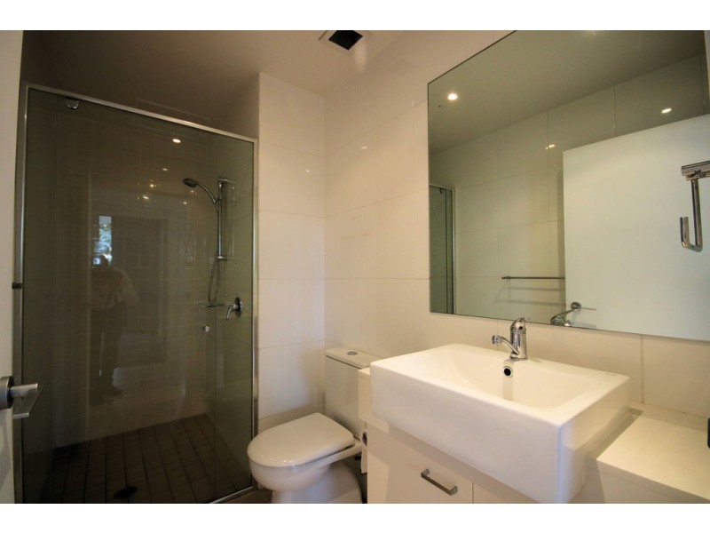 3**/33 Hill Road, Wentworth Point NSW 2127