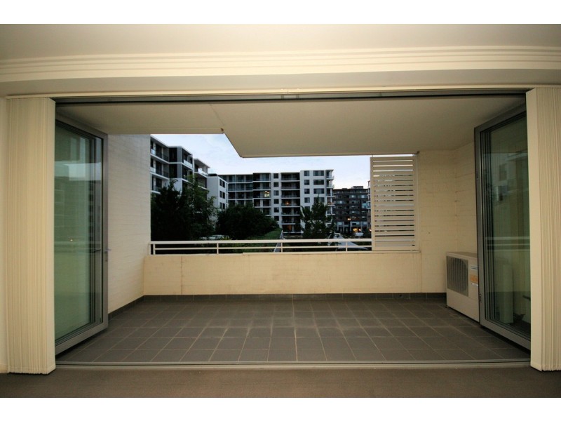 2**/3 Stromboli Strait, Wentworth Point NSW 2127