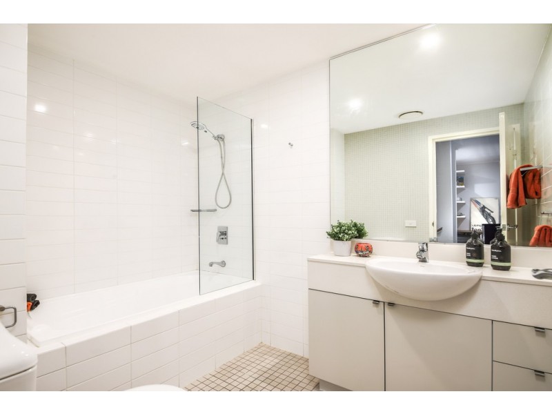 432/25 Bennelong Pkwy, Wentworth Point NSW 2127