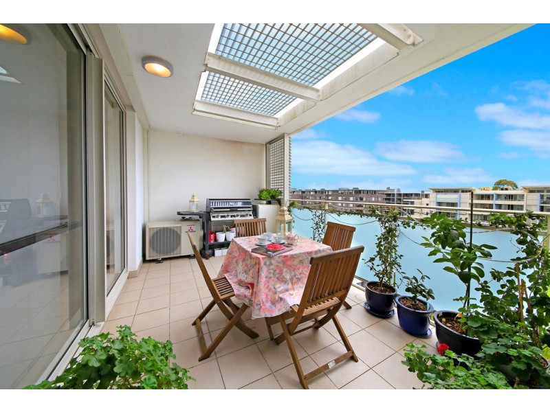 801/4 Nuvolari Place, Wentworth Point NSW 2127