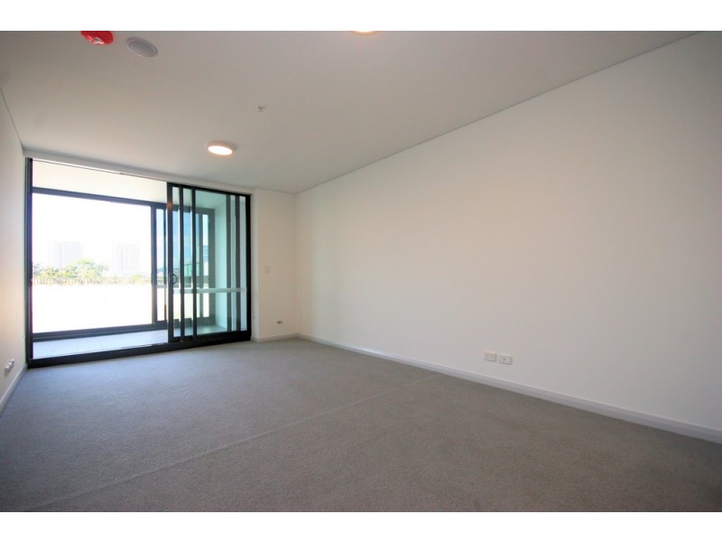 4** / 10 Burroway Road, Wentworth Point NSW 2127