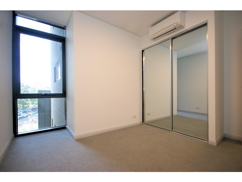 4** / 10 Burroway Road, Wentworth Point NSW 2127