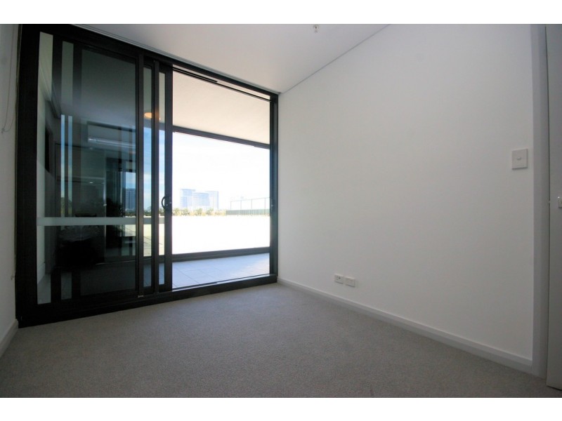 4** / 10 Burroway Road, Wentworth Point NSW 2127