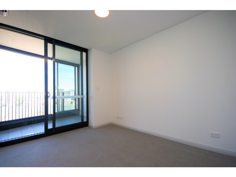 16** / 10 Burroway Road, Wentworth Point NSW 2127