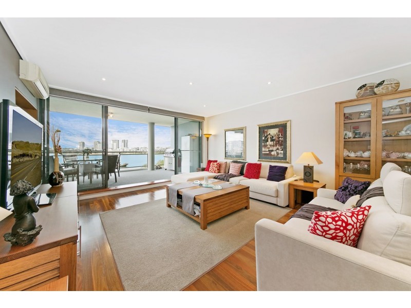 16/29 Bennelong Parkway, Wentworth Point NSW 2127