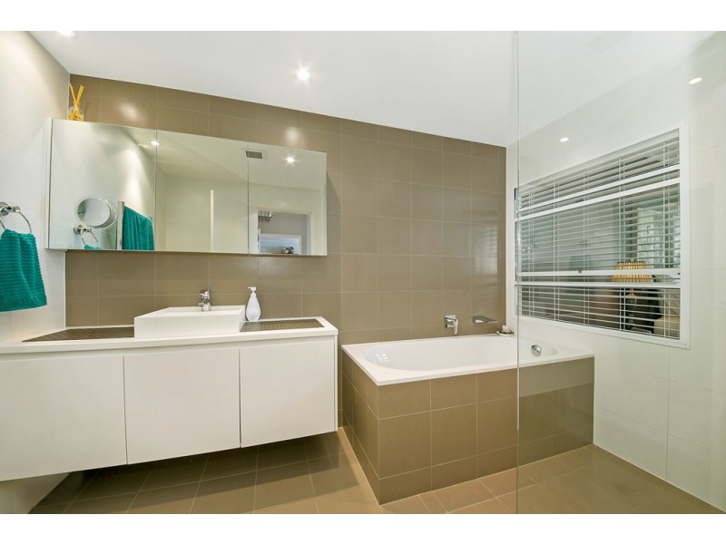 16/29 Bennelong Parkway, Wentworth Point NSW 2127