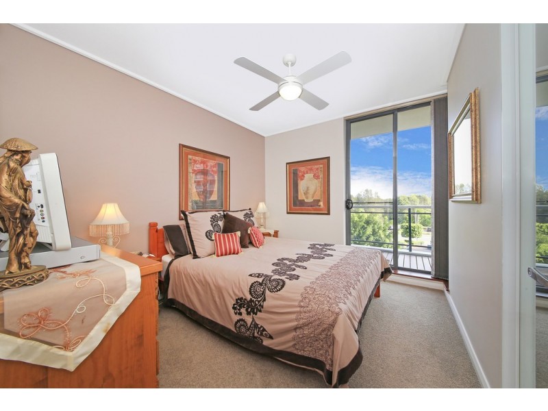 16/29 Bennelong Parkway, Wentworth Point NSW 2127