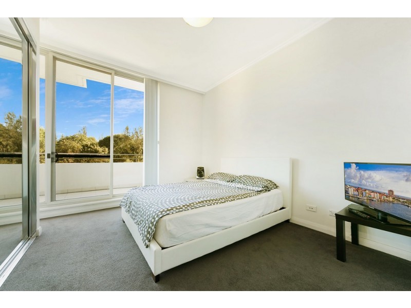 384/33 Hill Road, Wentworth Point NSW 2127