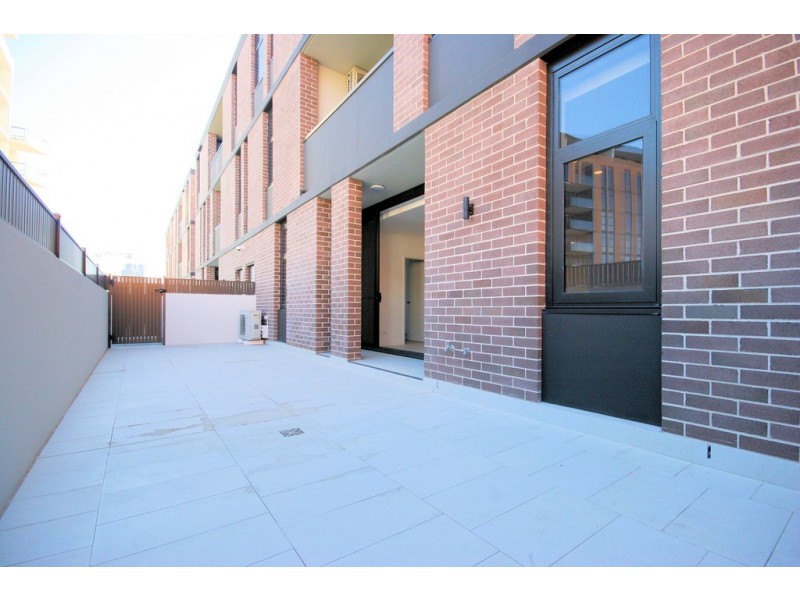 5** / 3 Broughton Street, Parramatta NSW 2150