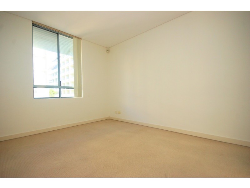 3**/5 Stromboli Strait, Wentworth Point NSW 2127