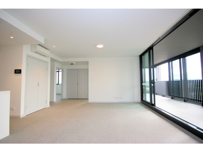 801/57 Hill Road, Wentworth Point NSW 2127