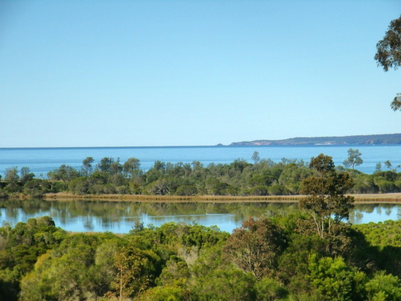 126 KINGFISHER CIRCUIT, Eden NSW 2551