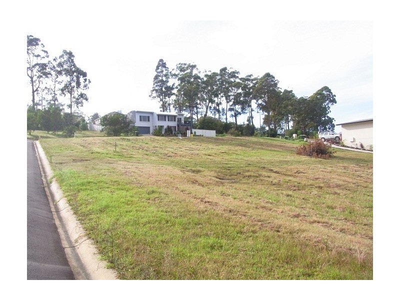 223 KINGFISHER CRT, Eden NSW 2551