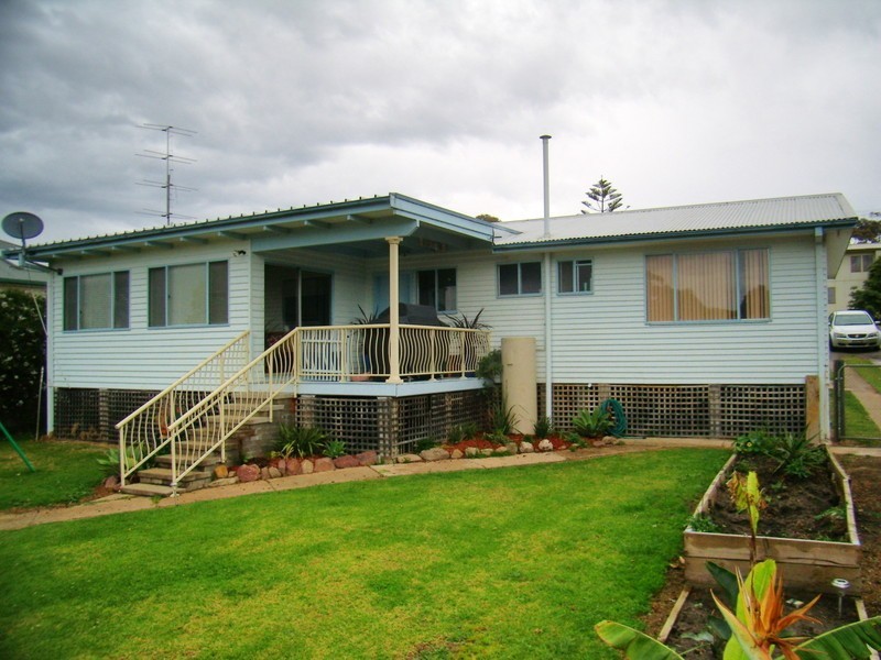 8 FLINDERS STREET, Eden NSW 2551