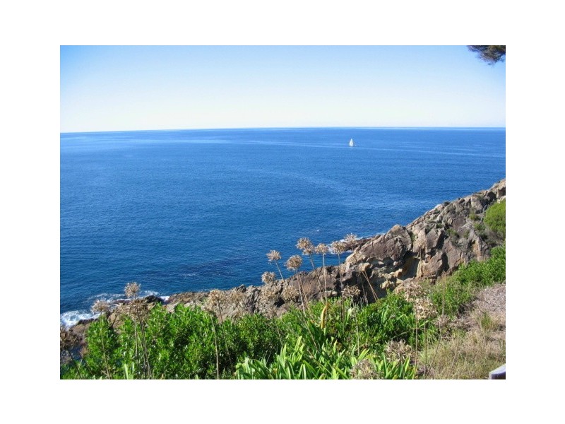 4/10 EAGLE HEIGHTS, Eden NSW 2551