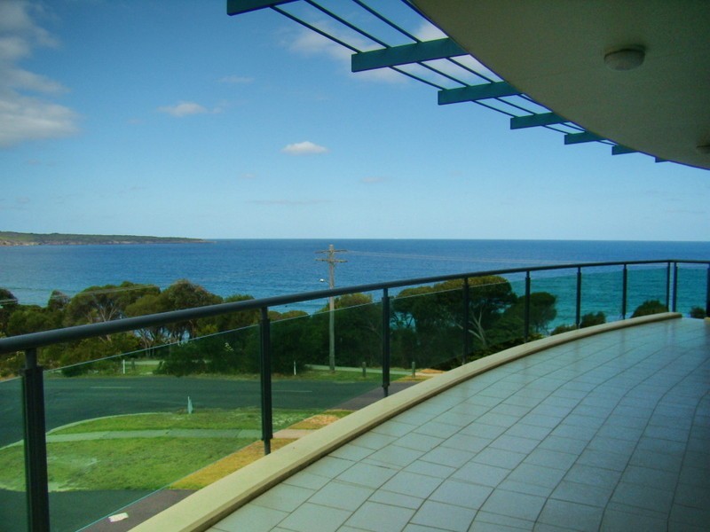 3/21 LAKE STREET, Eden NSW 2551
