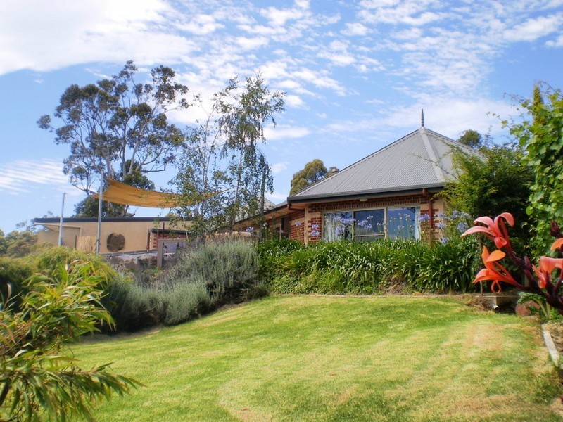 16 EURACK COURT, Kiah NSW 2551