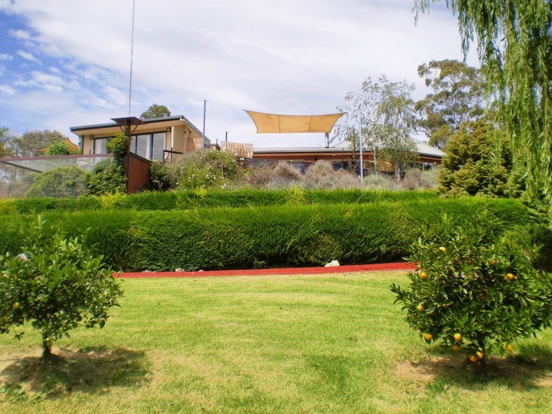 16 EURACK COURT, Kiah NSW 2551