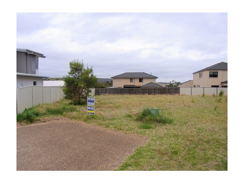 8 DOLPHIN CRES, Eden NSW 2551