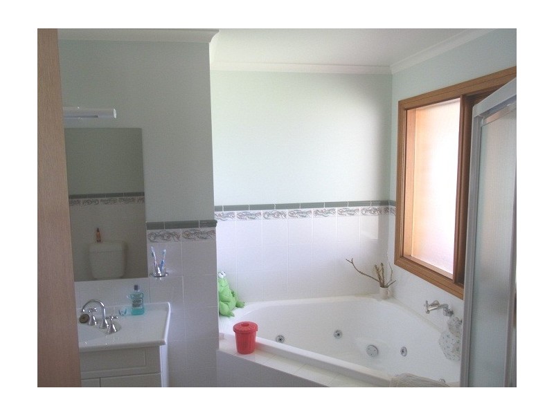 5 KIAKA ROAD, Nethercote NSW 2549