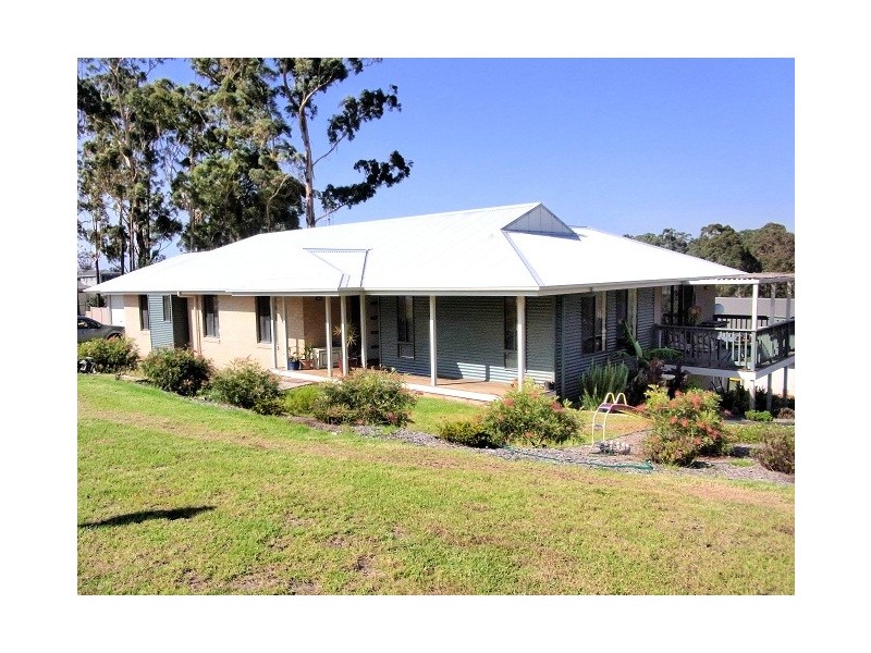 2 MARLIN AVENUE, Eden NSW 2551