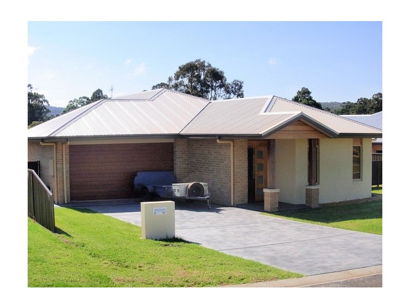 3 DOLPHIN CRESCENT, Eden NSW 2551