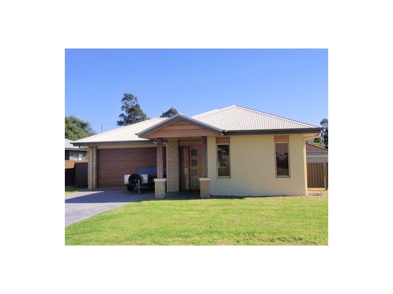 3 DOLPHIN CRESCENT, Eden NSW 2551
