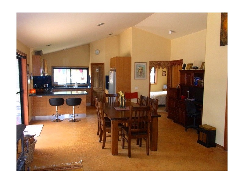 86 WOLUMLA PEAK ROAD, Lochiel NSW 2549