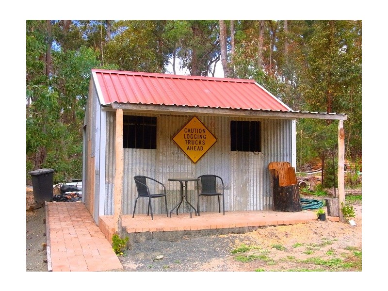 86 WOLUMLA PEAK ROAD, Lochiel NSW 2549