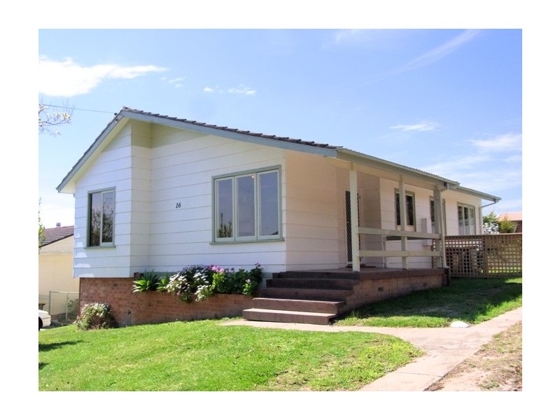 16 Botany Street, Eden NSW 2551