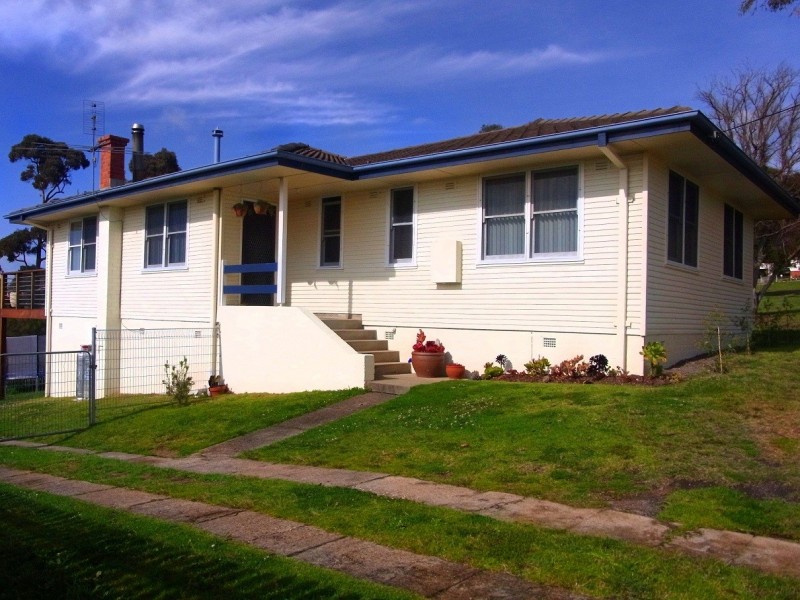 4 RODD STREET, Eden NSW 2551