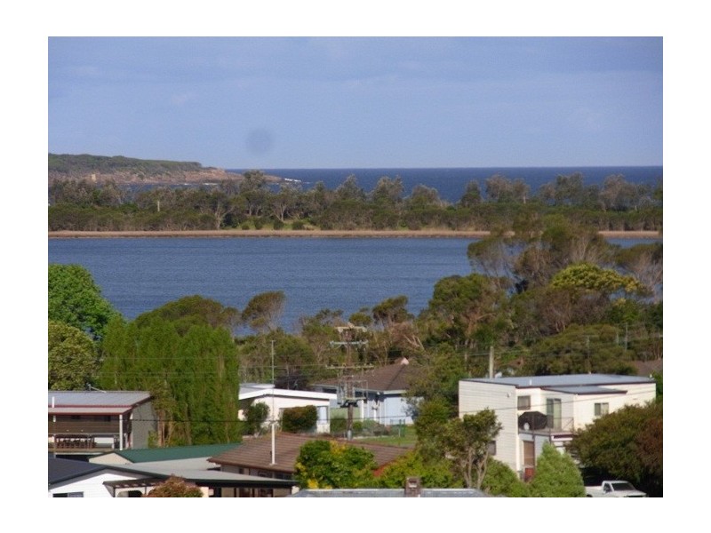 8 Hollydale Place, Eden NSW 2551