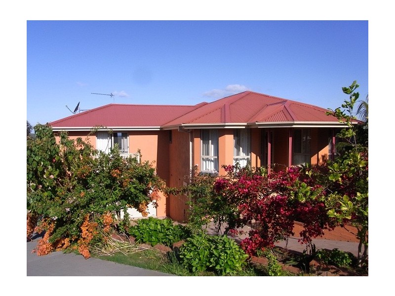 8 Hollydale Place, Eden NSW 2551